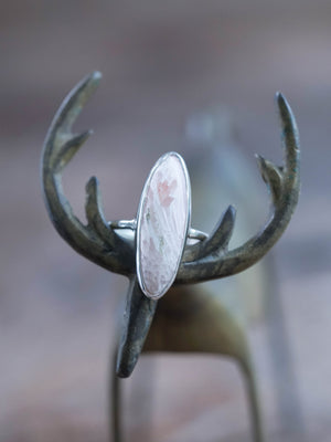 A Scolecite Ring in Silver