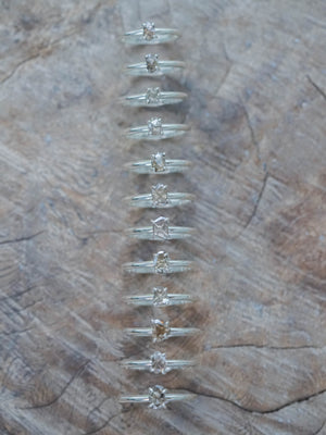 Borneo Diamond Rings with Prongs in Silver for engagement ring