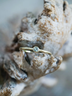 Australian Sapphire Ring in Ethical Gold - Gardens of the Sun | Ethical Jewelry