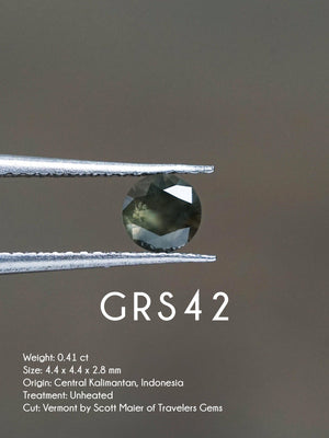 Custom Green Sapphire Ring in Gold - Gardens of the Sun | Ethical Jewelry