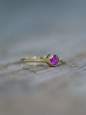 Portrait Cut Pink Sapphire Ring in Ethical Gold - Gardens of the Sun | Ethical Jewelry