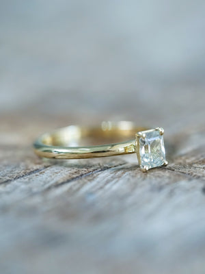 Mint Green Montana Sapphire Ring in Ethical Gold - Gardens of the Sun | Ethical Jewelry