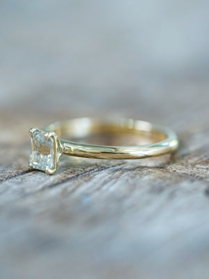 Mint Green Montana Sapphire Ring in Ethical Gold - Gardens of the Sun | Ethical Jewelry