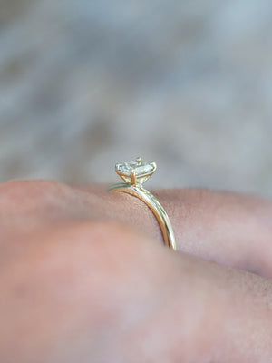 Mint Green Montana Sapphire Ring in Ethical Gold - Gardens of the Sun | Ethical Jewelry