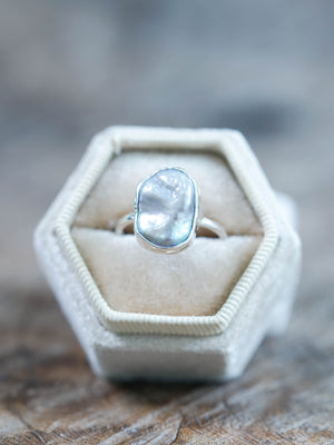 Hammered Grey Pearl Ring in sterling silver