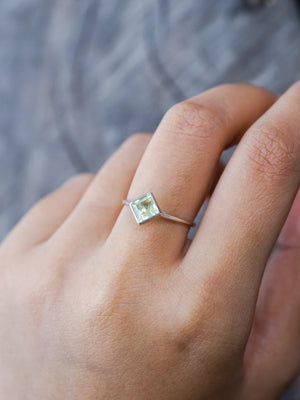 Kite Citrine Ring - Gardens of the Sun | Ethical Jewelry