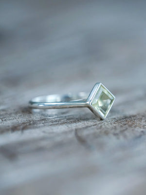 Kite Citrine Ring - Gardens of the Sun | Ethical Jewelry