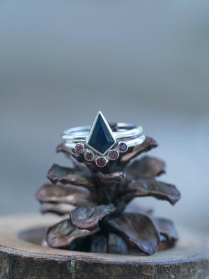 Kite Sapphire and Garnet Ring Set - Gardens of the Sun | Ethical Jewelry