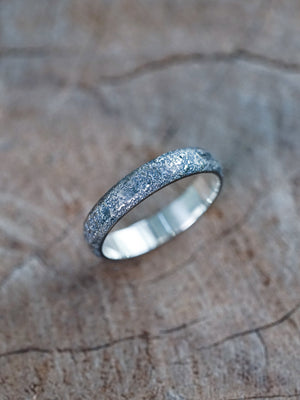 Shadow Wedding Ring in Silver