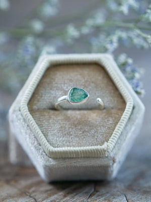 Open Emerald Leaf Ring - Gardens of the Sun | Ethical Jewelry