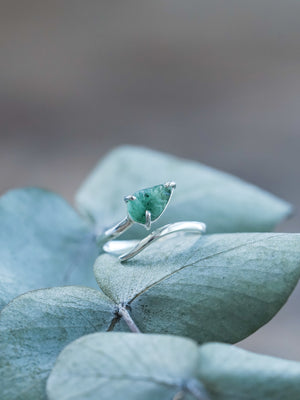 Open Emerald Leaf Ring - Gardens of the Sun | Ethical Jewelry