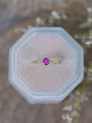 Portrait Cut Pink Sapphire Ring in Ethical Gold - Gardens of the Sun | Ethical Jewelry