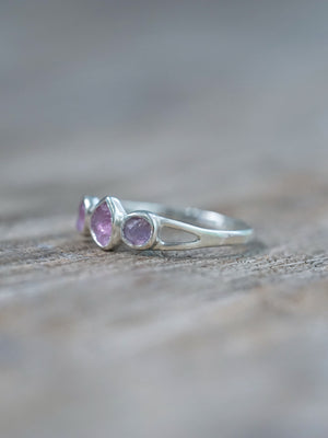 Purple Three Stone Raw Sapphire Ring in recycled sterling silver | detail