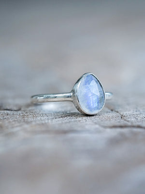 Rose Cut Moonstone Ring in Silver