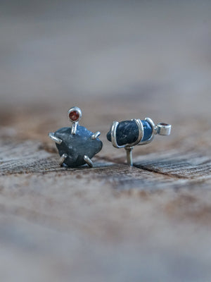 Rough Sapphire Stud Earrings - Gardens of the Sun | Ethical Jewelry