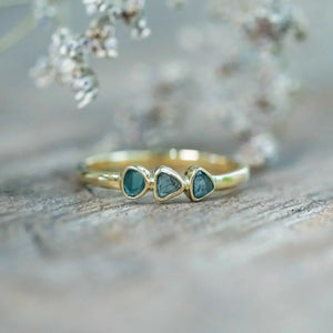 Three Diamond Slice Ring in 18K Yellow Gold