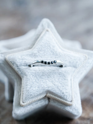 Black Spinel Nesting Ring