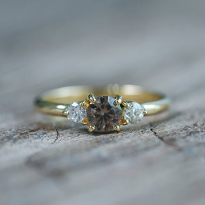 Zircon and Diamond Ring in Gold