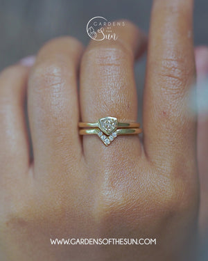 Shield Diamond Ring Set in Gold - Size 7