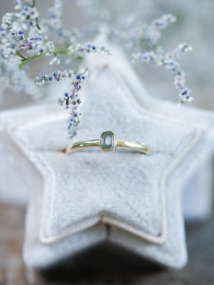 Baguette Green Diamond Ring in Ethical Gold - Gardens of the Sun | Ethical Jewelry