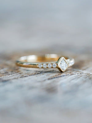 Canadian Kite Diamond Ring in Gold - Size 4.5 - Gardens of the Sun | Ethical Jewelry