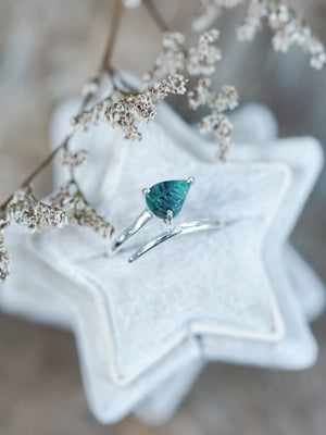 Open Emerald Leaf Ring - Gardens of the Sun | Ethical Jewelry