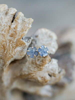 Yogo Sapphire Flower Earrings in Ethical Gold - Gardens of the Sun | Ethical Jewelry