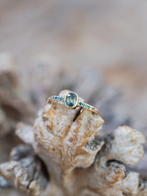 Bicolor Sapphire and Blue Diamond Ring in Ethical Gold - Gardens of the Sun | Ethical Jewelry