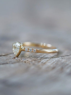 Borneo Shield Diamond Ring in Yellow Gold - Gardens of the Sun | Ethical Jewelry