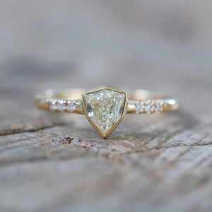 Borneo Shield Diamond Ring in Yellow Gold - Gardens of the Sun | Ethical Jewelry