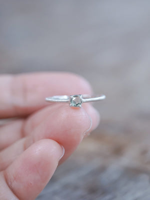 Callisto Rose Cut Sapphire Ring - Gardens of the Sun | Ethical Jewelry