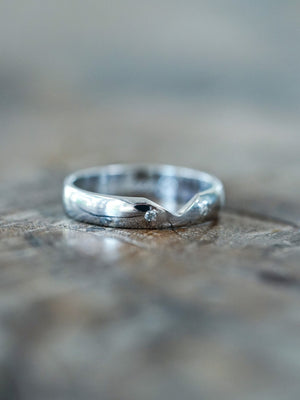 Custom Cut-out Wedding Band in Gold - Gardens of the Sun | Ethical Jewelry