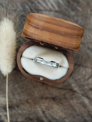 Custom Cut-out Wedding Band in Gold - Gardens of the Sun | Ethical Jewelry