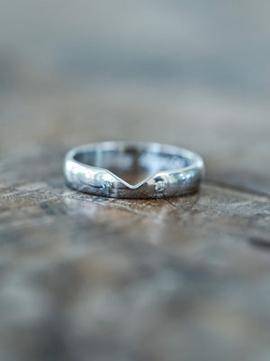 Custom Cut-out Wedding Band in Gold - Gardens of the Sun | Ethical Jewelry
