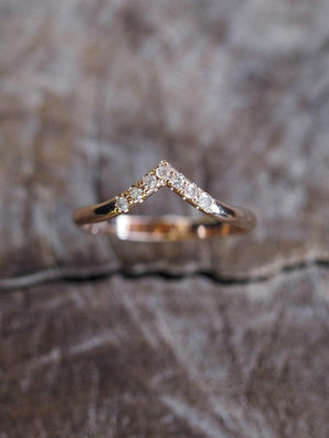 Custom V-shaped Nesting Band in Gold - Gardens of the Sun | Ethical Jewelry