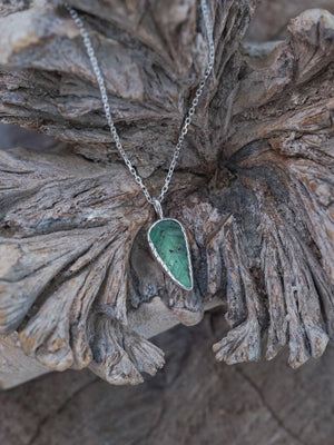 Emerald Leaf and Sapphire Necklace - Gardens of the Sun | Ethical Jewelry