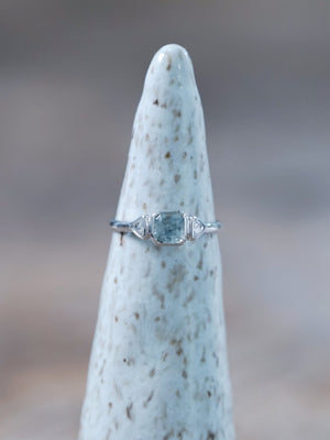 Green Sapphire and Triangle Diamond Ring in Ethical White Gold - Gardens of the Sun | Ethical Jewelry