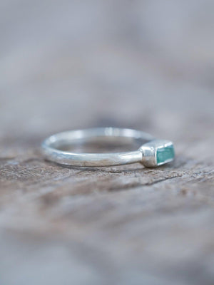 Horizontal Emerald Crystal Ring - Gardens of the Sun | Ethical Jewelry