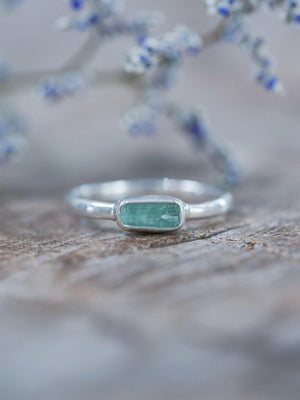 Horizontal Emerald Crystal Ring - Gardens of the Sun | Ethical Jewelry