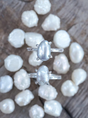 Keshi Pearl Ring with Prongs - Gardens of the Sun | Ethical Jewelry