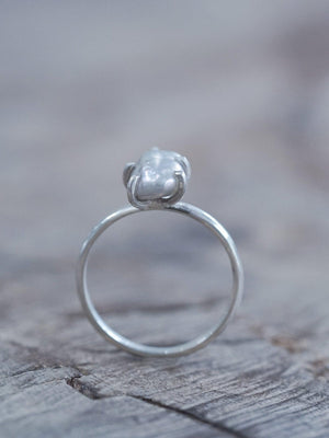 Keshi Pearl Ring with Prongs - Gardens of the Sun | Ethical Jewelry