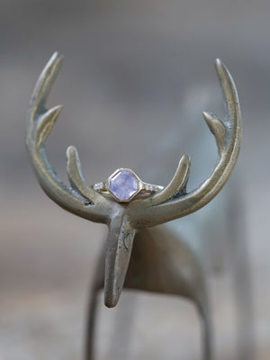 Purple Borneo Sapphire Ring in Ethical Gold - Gardens of the Sun | Ethical Jewelry