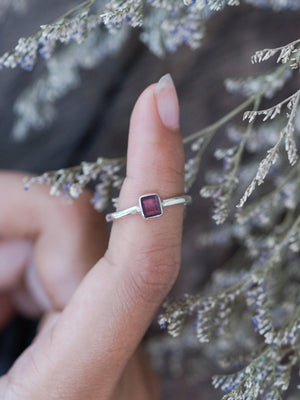 Purple Sapphire Ring - Gardens of the Sun | Ethical Jewelry