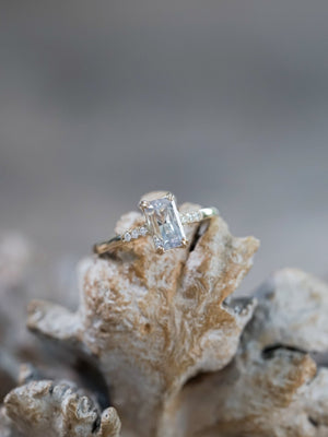 Rectangle Borneo Sapphire Ring in Ethical Gold - Gardens of the Sun | Ethical Jewelry