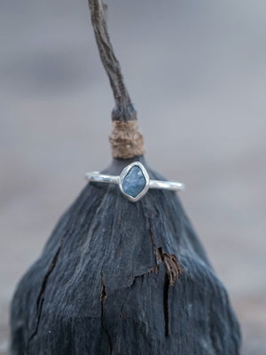 Rough Borneo Sapphire ring - Gardens of the Sun | Ethical Jewelry