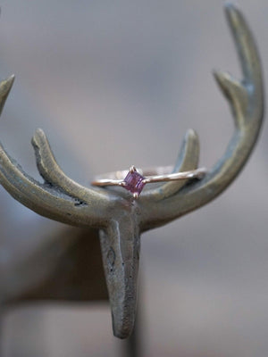 Rutile Kite Sapphire Ring in Eco Rose Gold - Gardens of the Sun | Ethical Jewelry