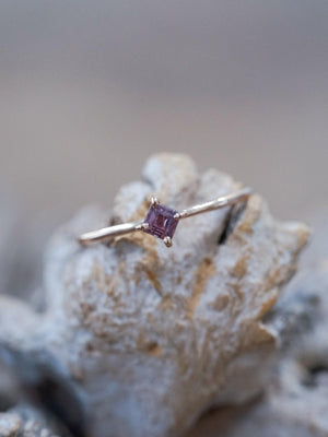 Rutile Kite Sapphire Ring in Eco Rose Gold - Gardens of the Sun | Ethical Jewelry