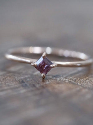 Rutile Kite Sapphire Ring in Eco Rose Gold - Gardens of the Sun | Ethical Jewelry