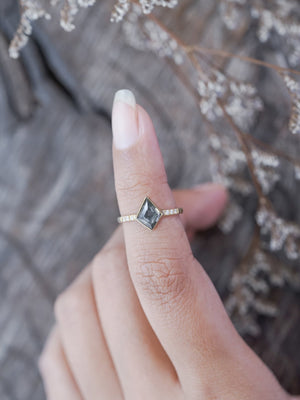 Salt and Pepper Kite Diamond Ring in Ethical Gold - Gardens of the Sun | Ethical Jewelry