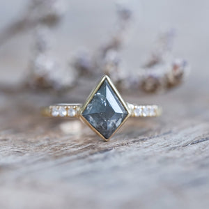 Salt and Pepper Kite Diamond Ring in Ethical Gold - Gardens of the Sun | Ethical Jewelry